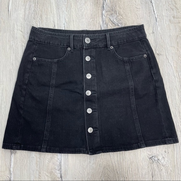 American Eagle Outfitters Dresses & Skirts - American Eagle Black Jean Mini Skirt Sz 4